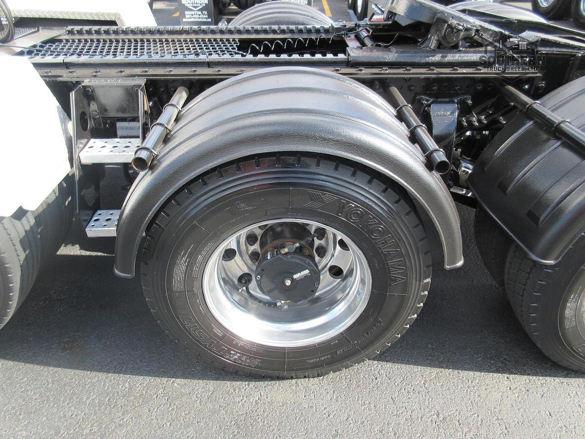 Used 2020 FREIGHTLINER CORONADO 122 SD