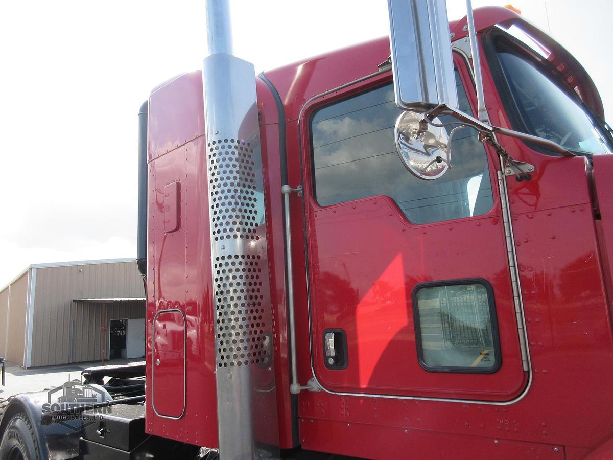 Used 2014 KENWORTH T800
