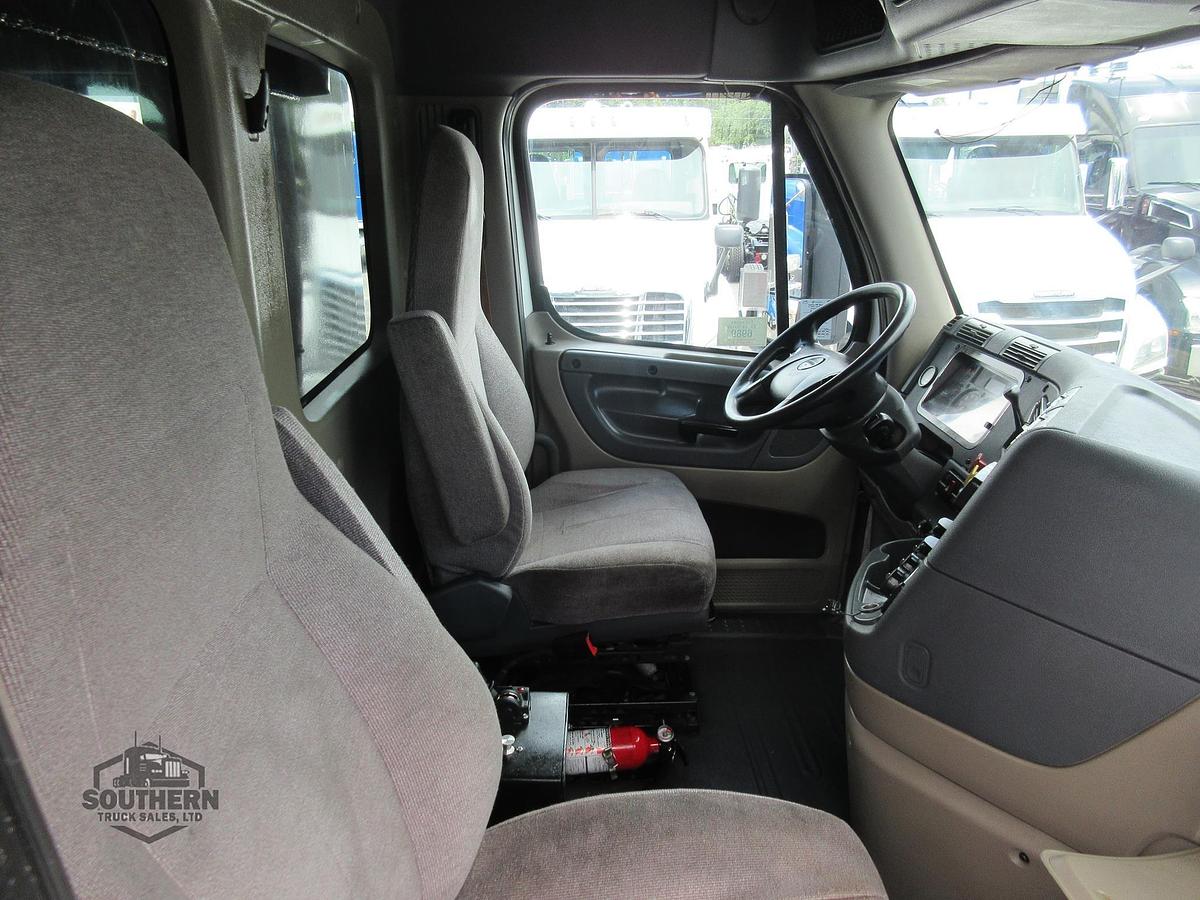 Used 2018 FREIGHTLINER CASCADIA 125