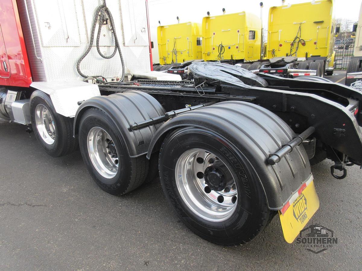 Used 2021 PETERBILT 567