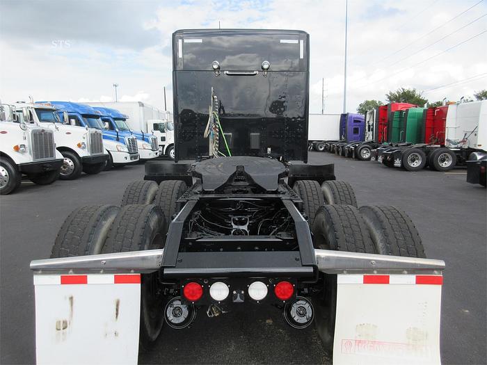 Used 2021 KENWORTH T880