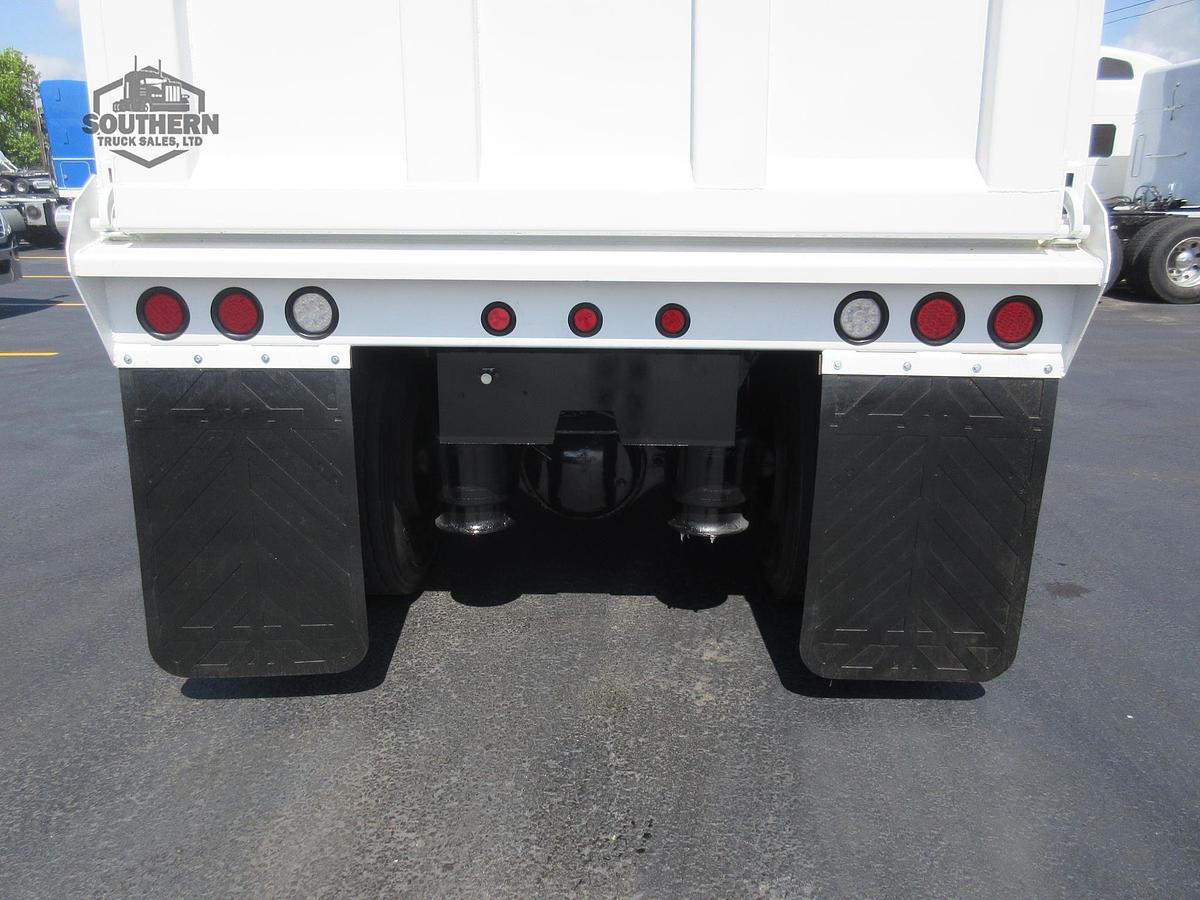 Used 2019 FREIGHTLINER CASCADIA 126