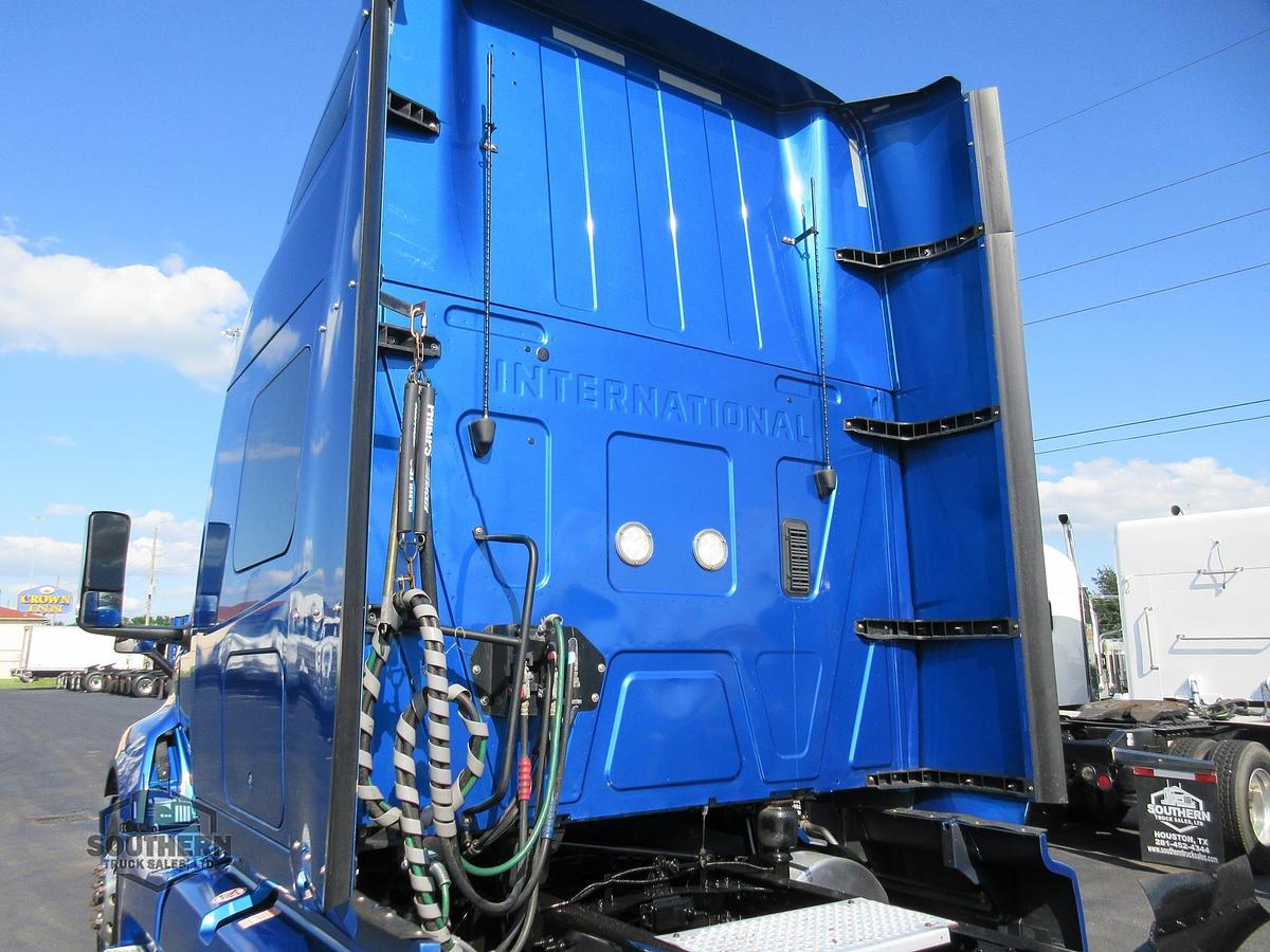 Used 2021 INTERNATIONAL LT