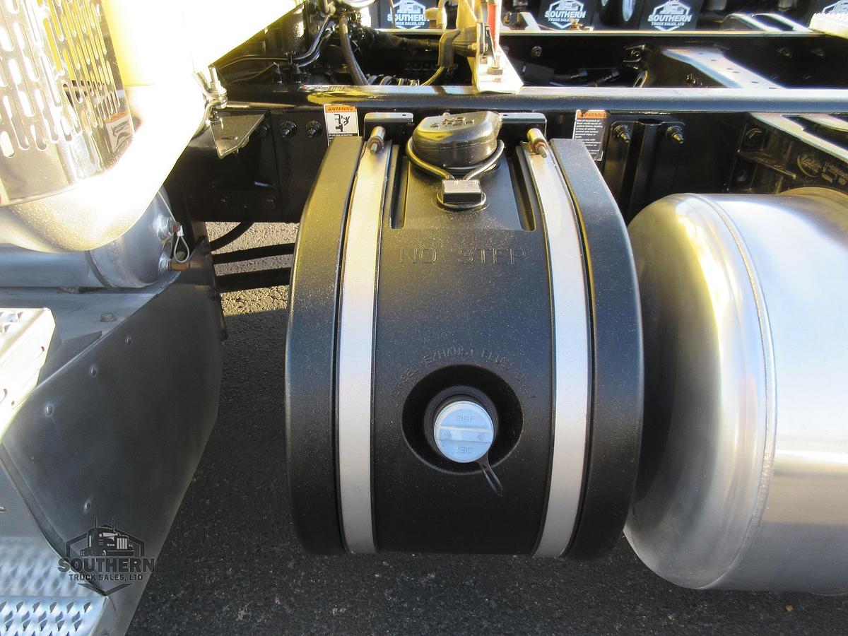 Used 2020 PETERBILT 567