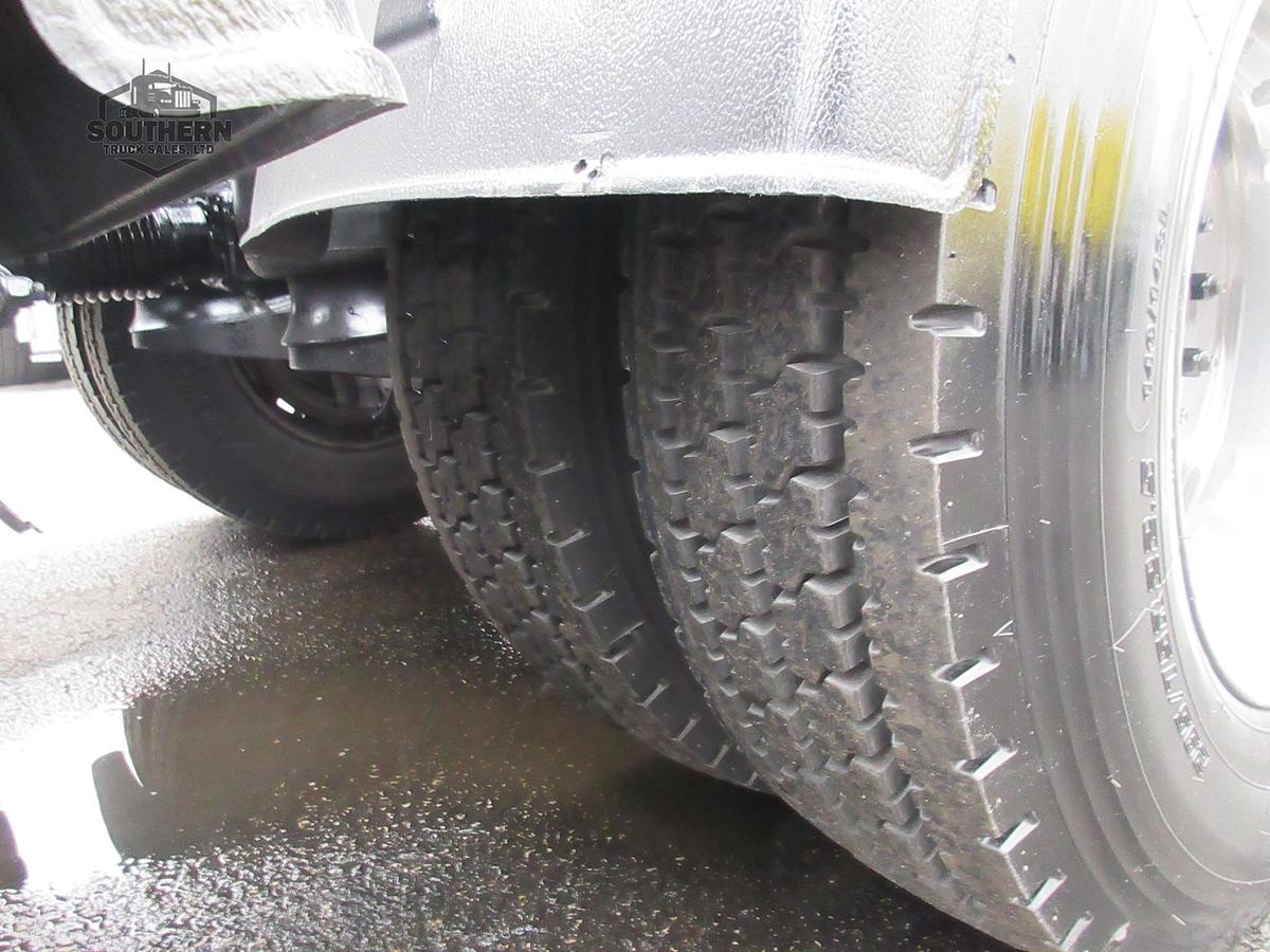 Used 2021 PETERBILT 567