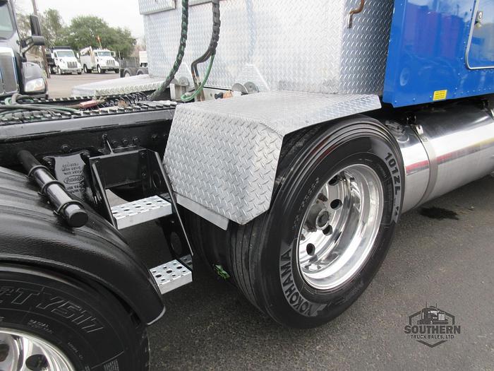 Used 2017 PETERBILT 567