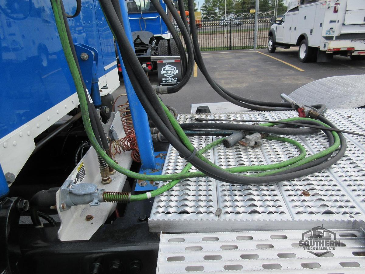 Used 2019 PETERBILT 389