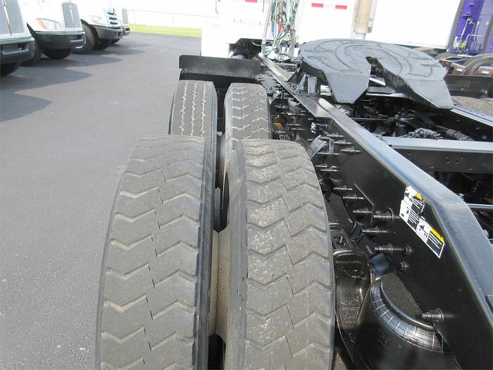 Used 2014 PETERBILT 365