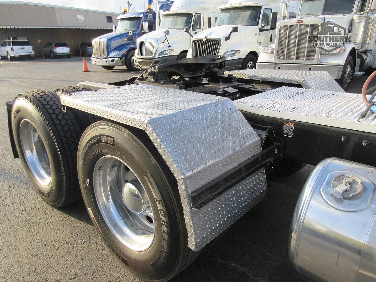 Used 2021 PETERBILT 389