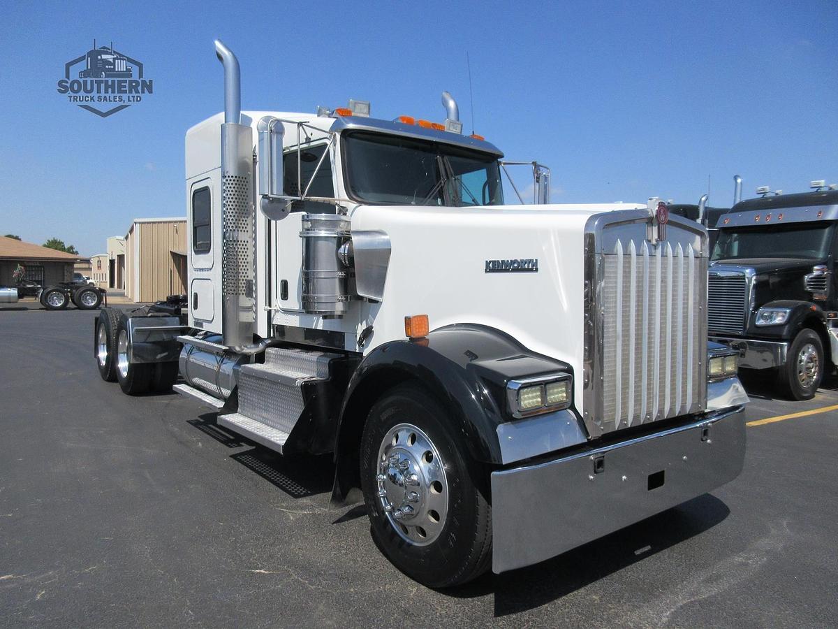Used 2013 KENWORTH W900L