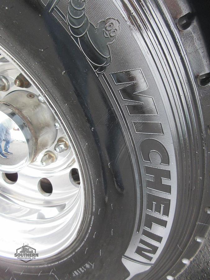 Used 2020 PETERBILT 567