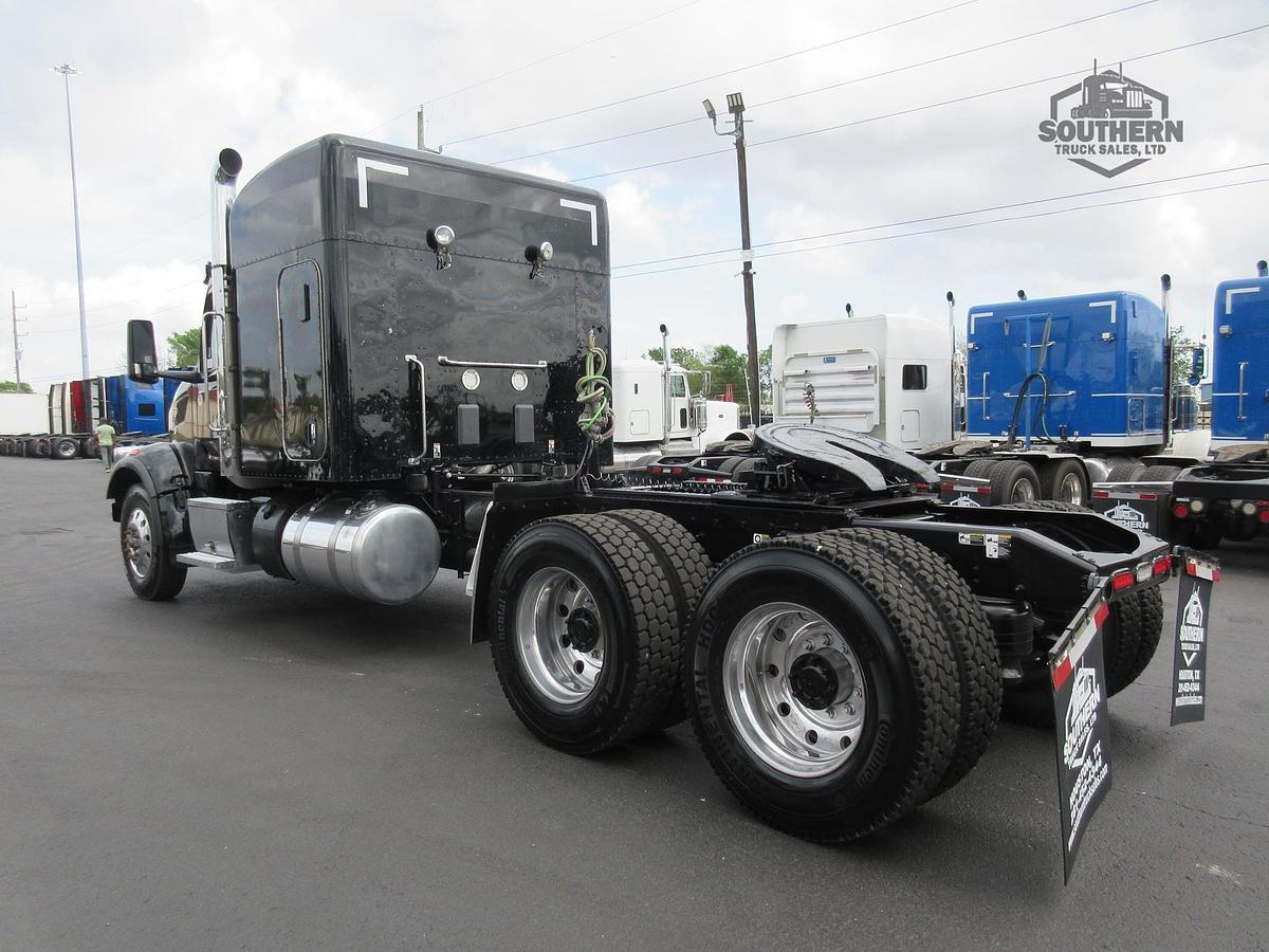 Used 2023 PETERBILT 567