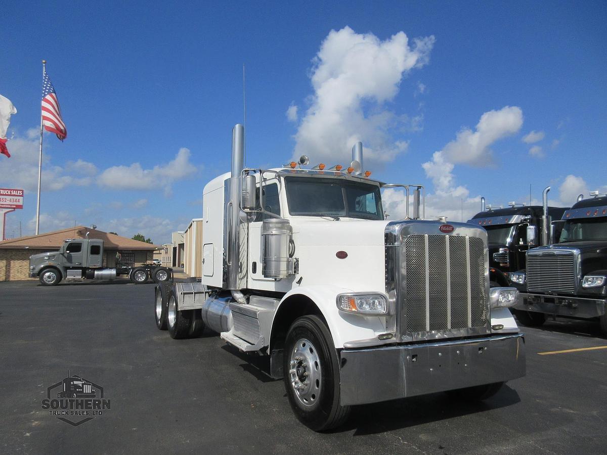 Used 2018 PETERBILT 389