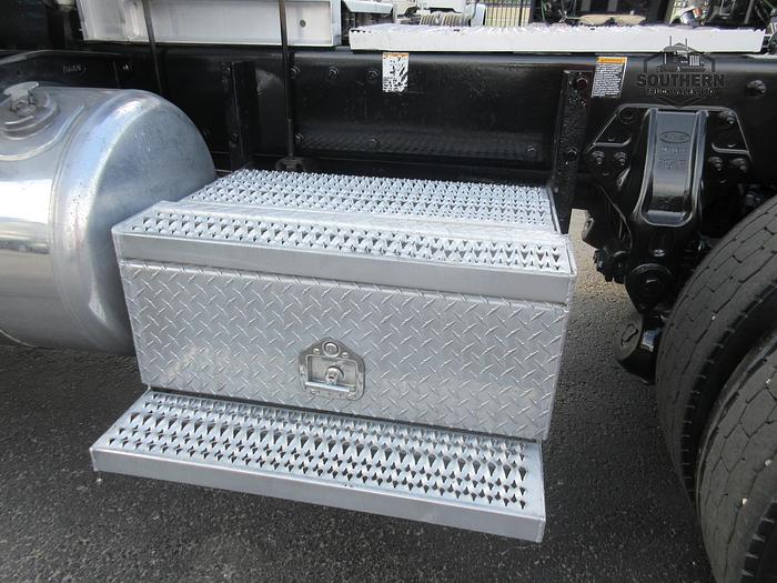 Used 2018 PETERBILT 389