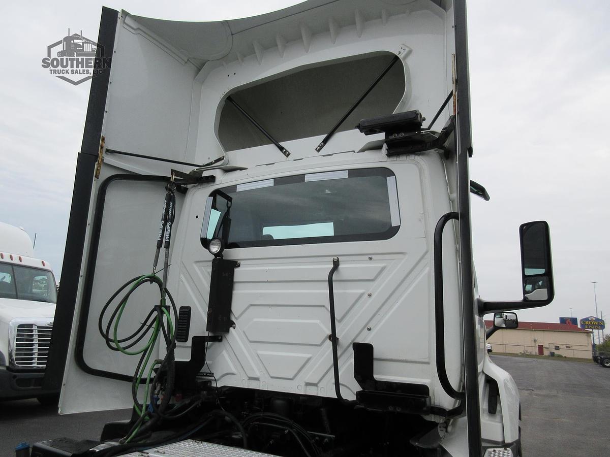 Used 2021 INTERNATIONAL LT