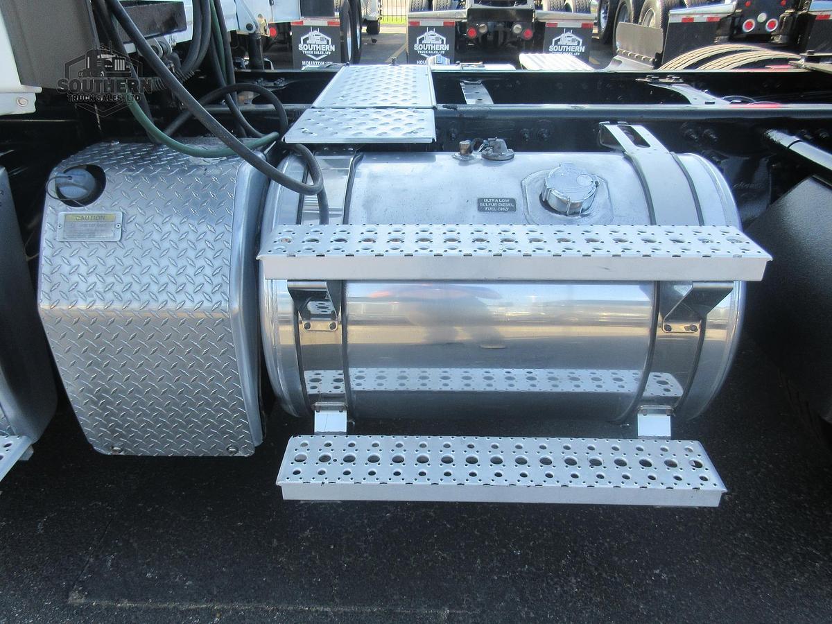 Used 2020 FREIGHTLINER CASCADIA 126