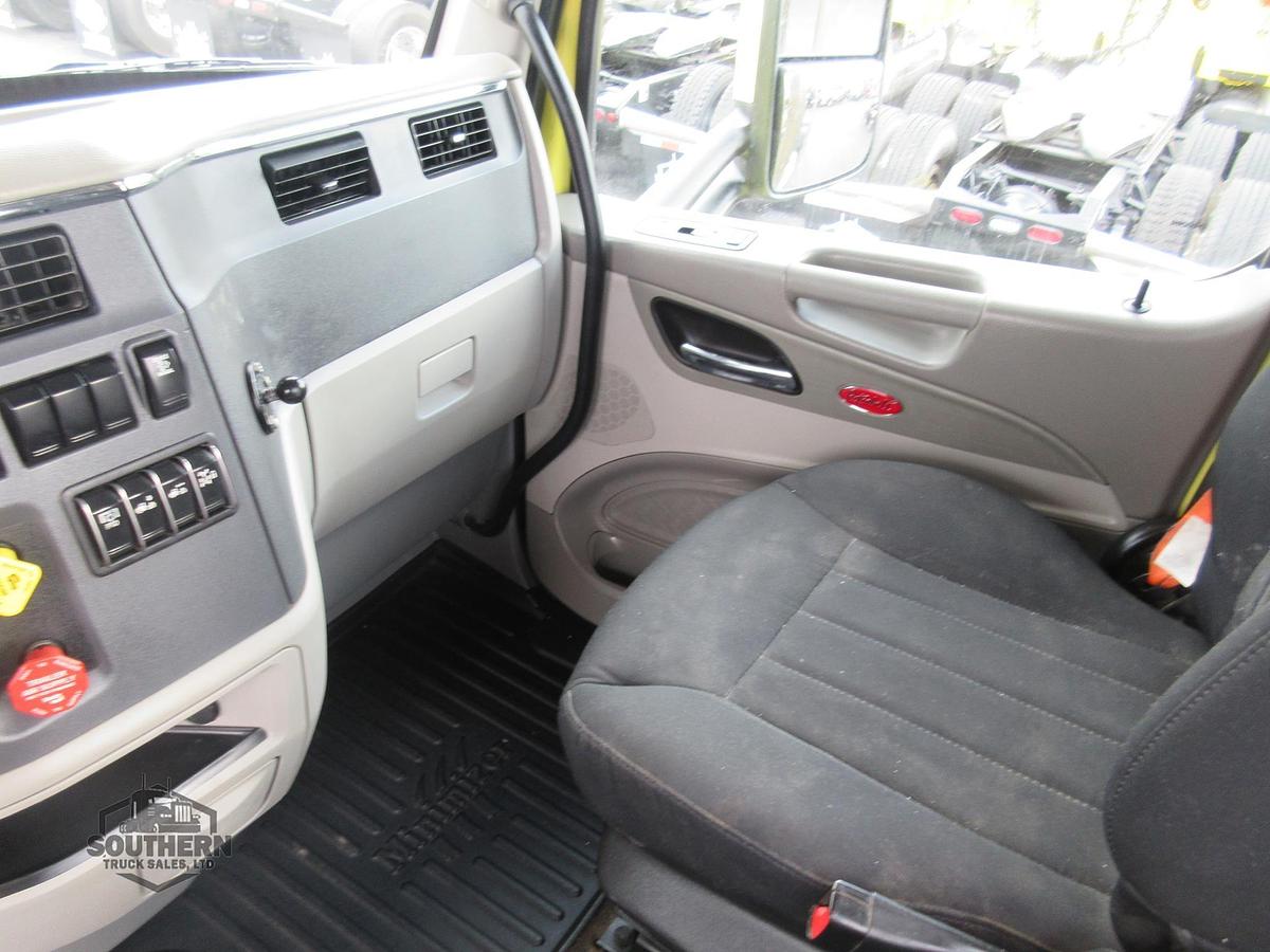 Used 2020 PETERBILT 567