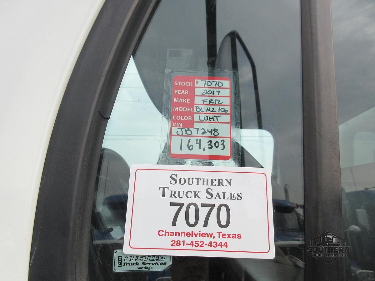 Used 2017 FREIGHTLINER BUSINESS CLASS M2 106
