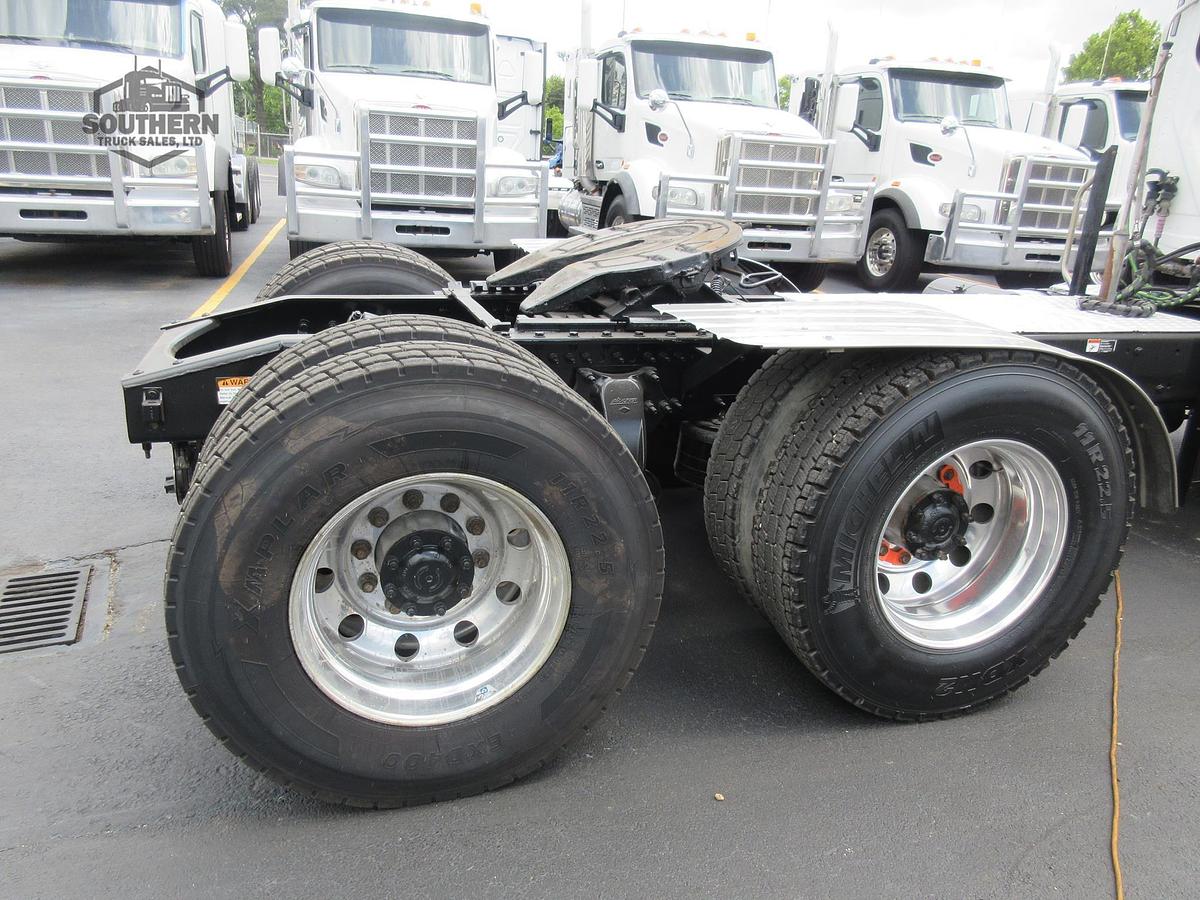 Used 2020 FREIGHTLINER CASCADIA 126
