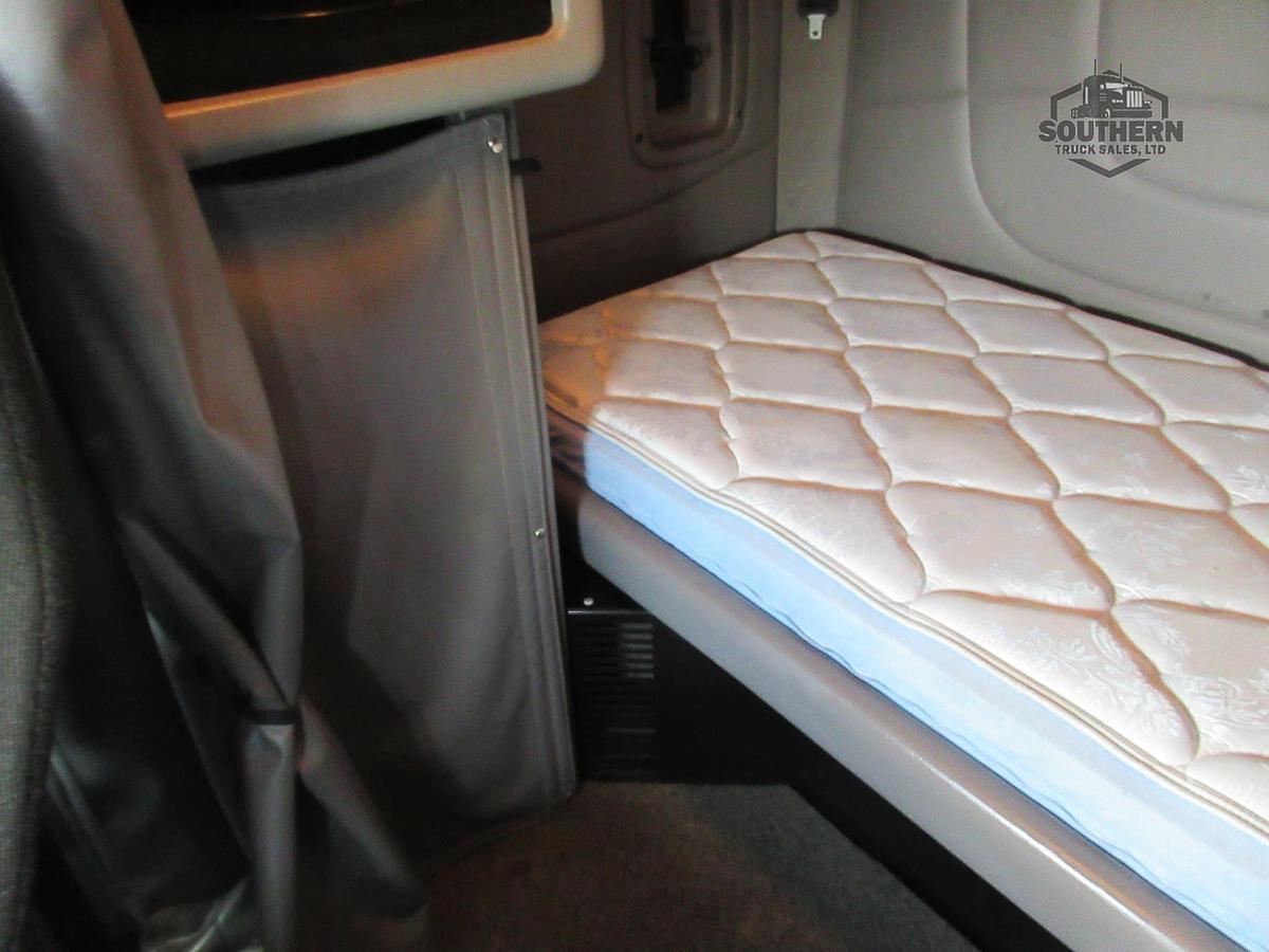 Used 2019 PETERBILT 389