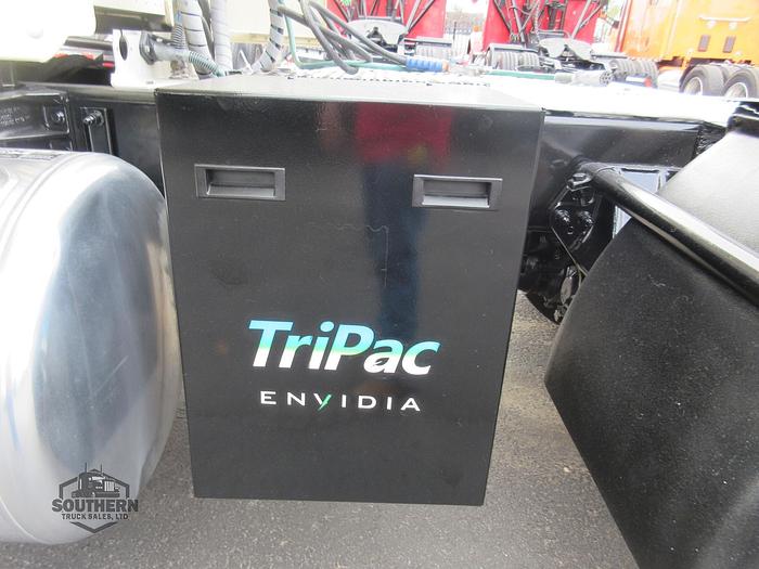 Used 2017 PETERBILT 579