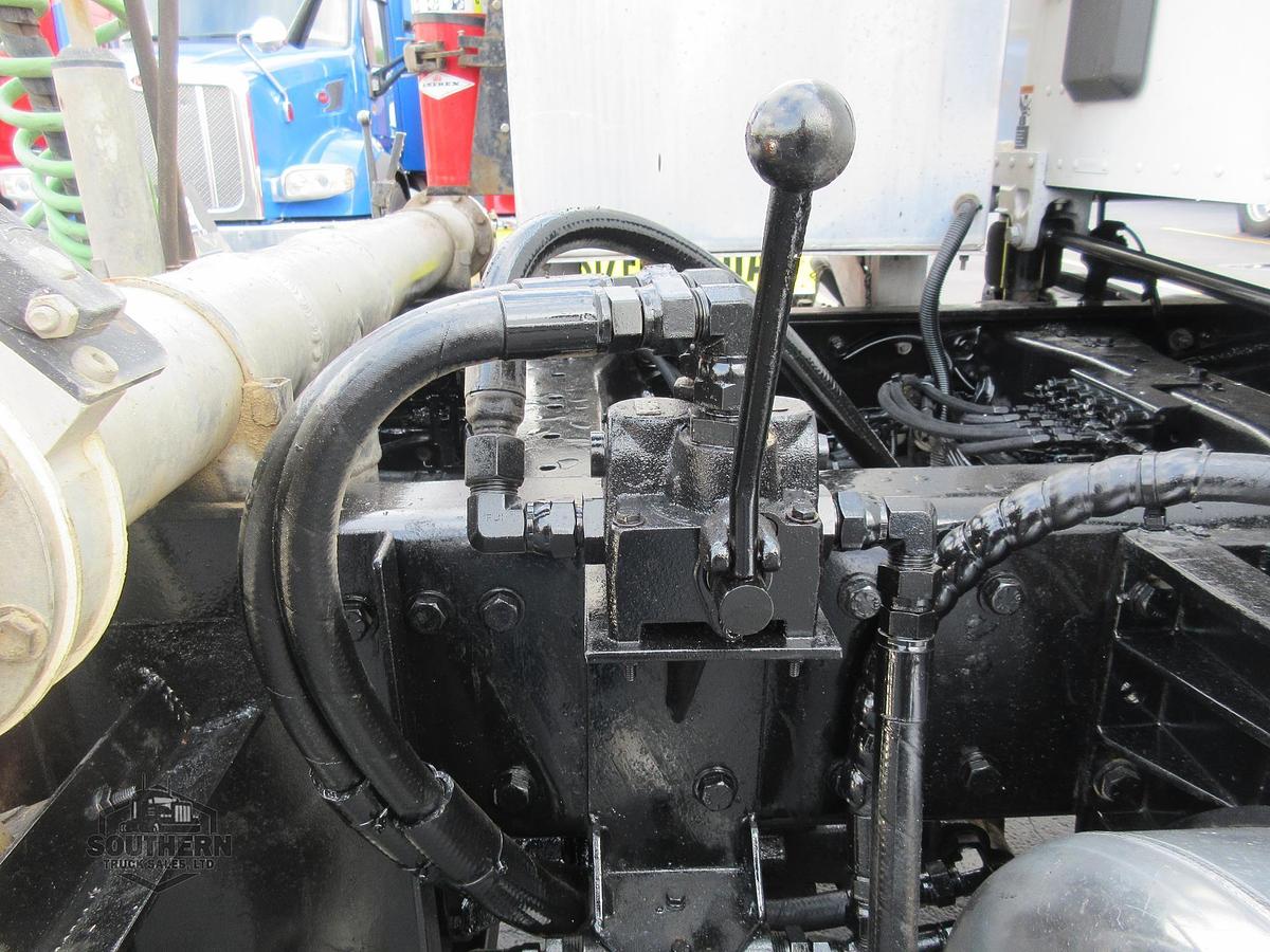 Used 2019 PETERBILT 567