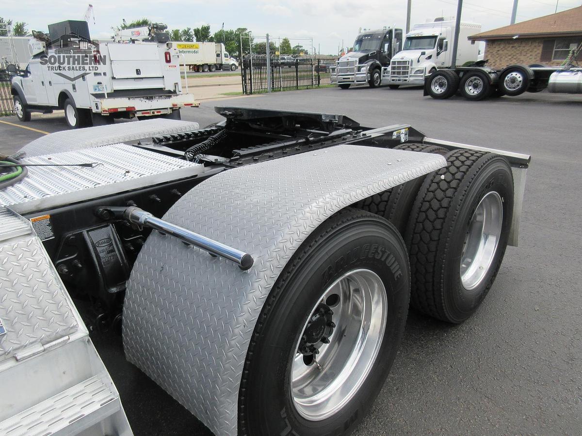 Used 2019 PETERBILT 389