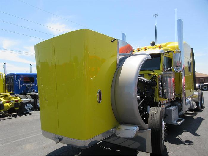 Used 2015 PETERBILT 389