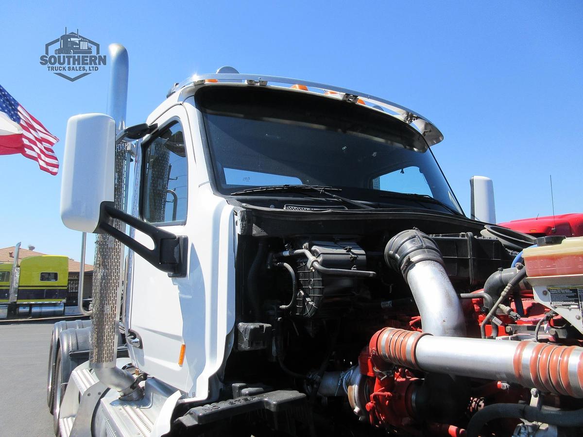 Used 2020 PETERBILT 567