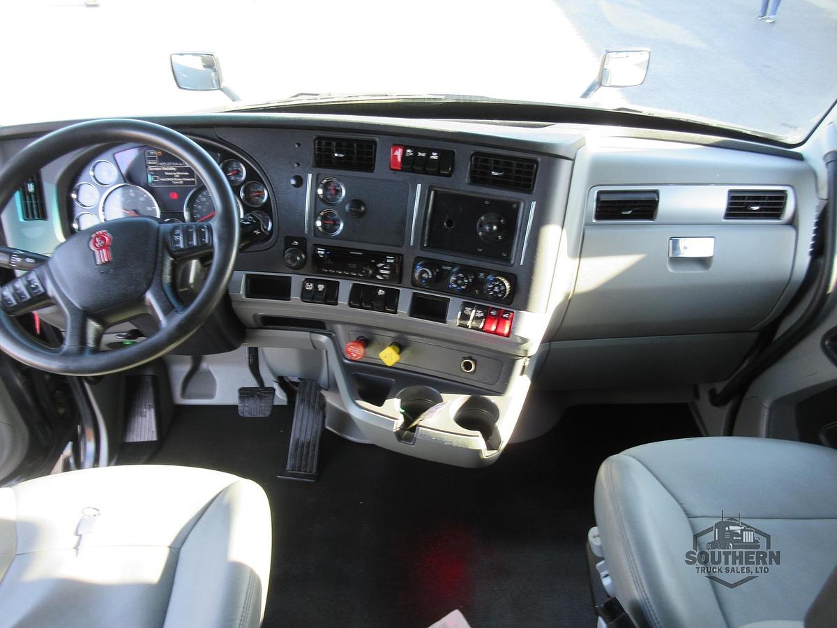Used 2021 KENWORTH T680