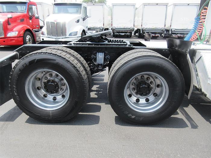 Used 2013 KENWORTH T660