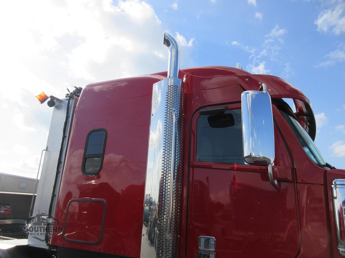 Used 2020 FREIGHTLINER CORONADO 122 SD