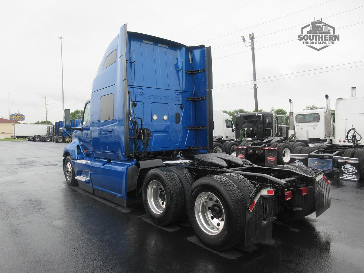 Used 2021 INTERNATIONAL LT