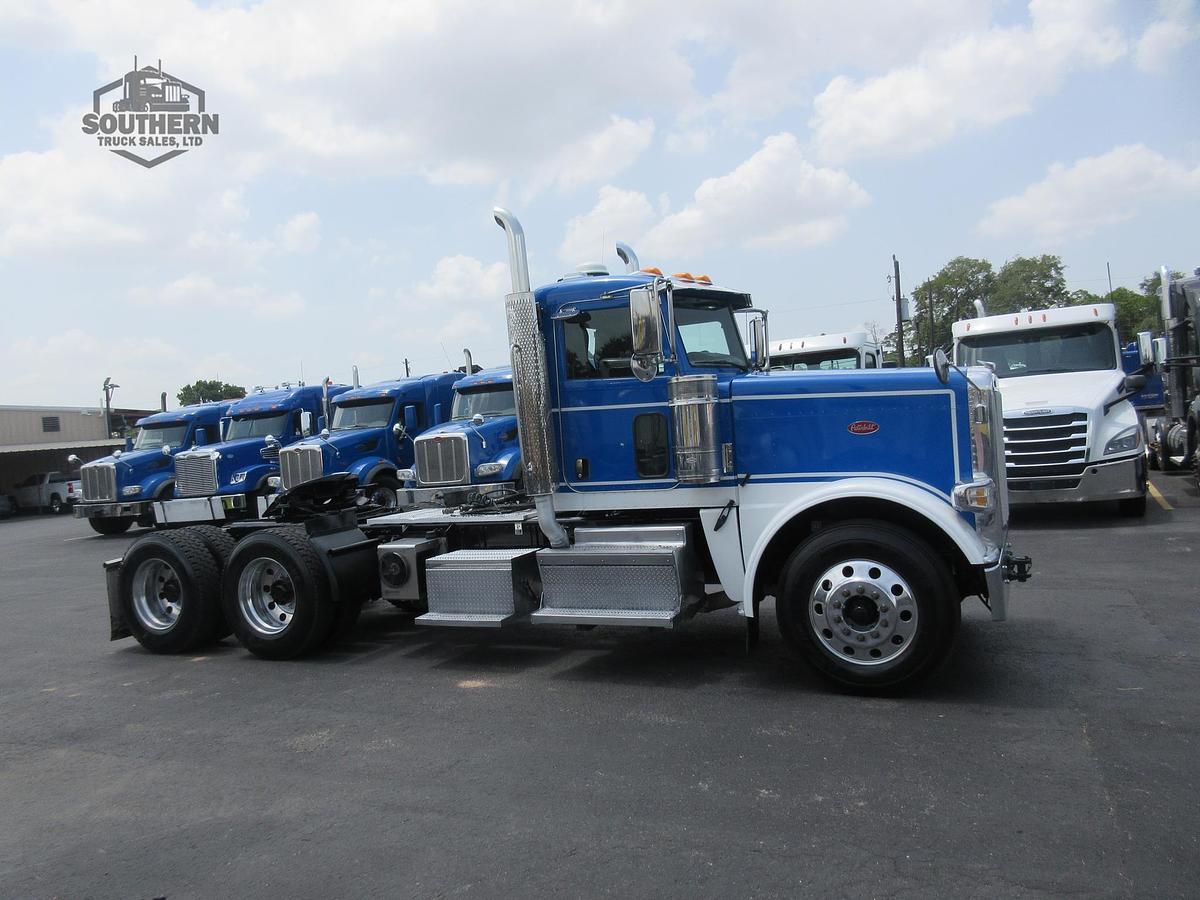 Used 2018 PETERBILT 389