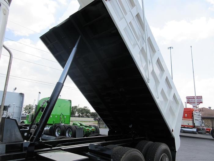 Used 2017 FREIGHTLINER CASCADIA 125