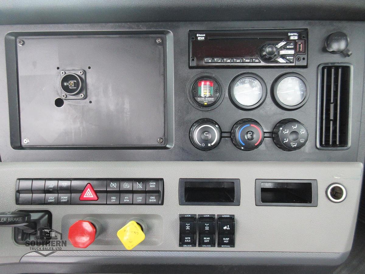 Used 2019 FREIGHTLINER CASCADIA 126