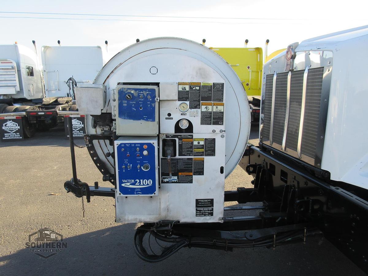 Used 2013 KENWORTH T800