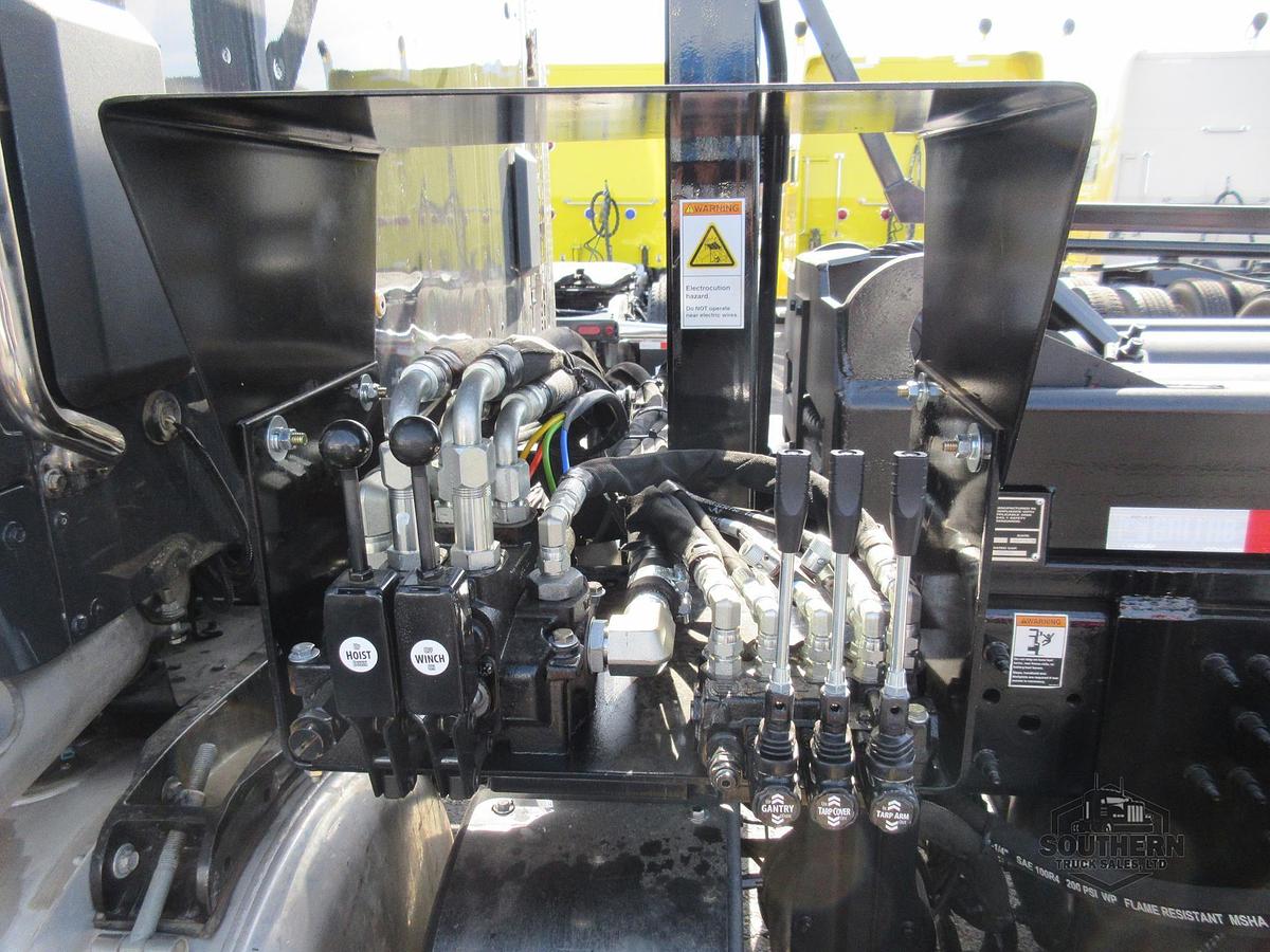 Used 2025 PETERBILT 567