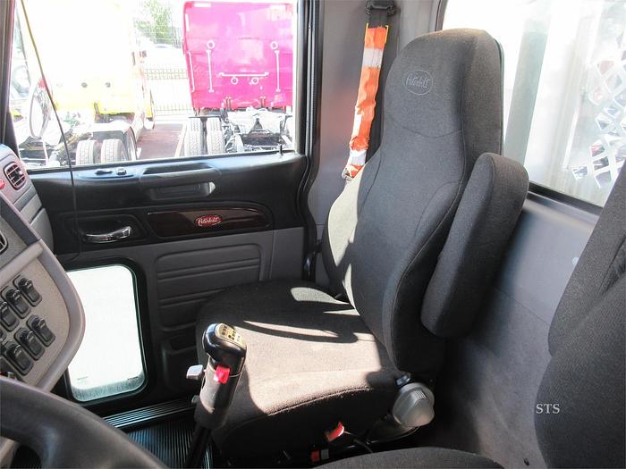 Used 2015 PETERBILT 389