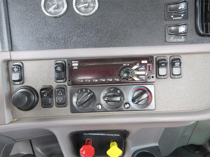 Used 2015 PETERBILT 365