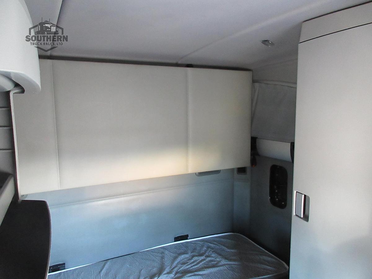 Used 2021 KENWORTH T680