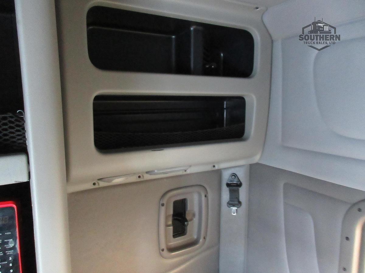 Used 2023 PETERBILT 389