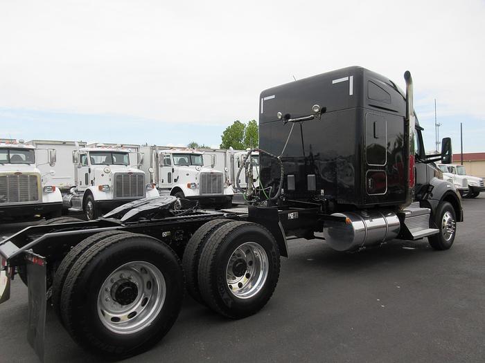 Used 2021 KENWORTH T880