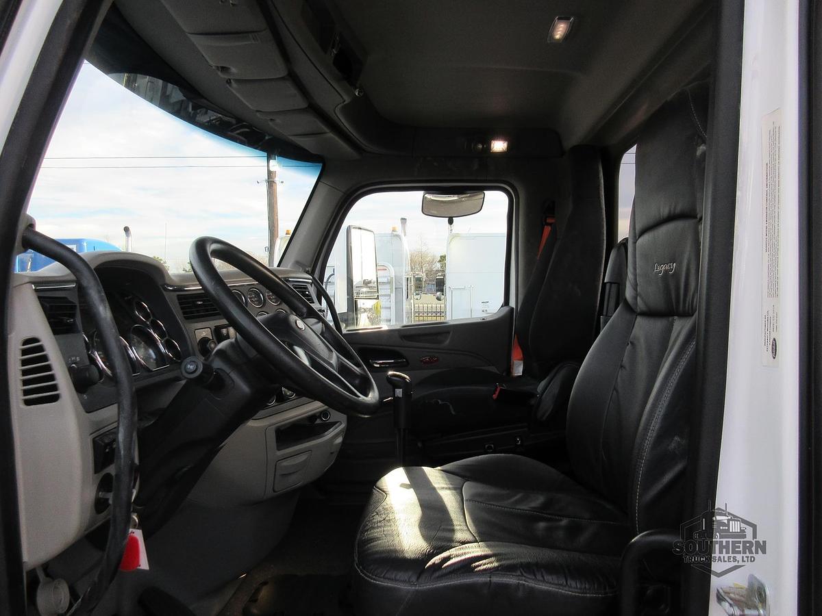 Used 2020 PETERBILT 567