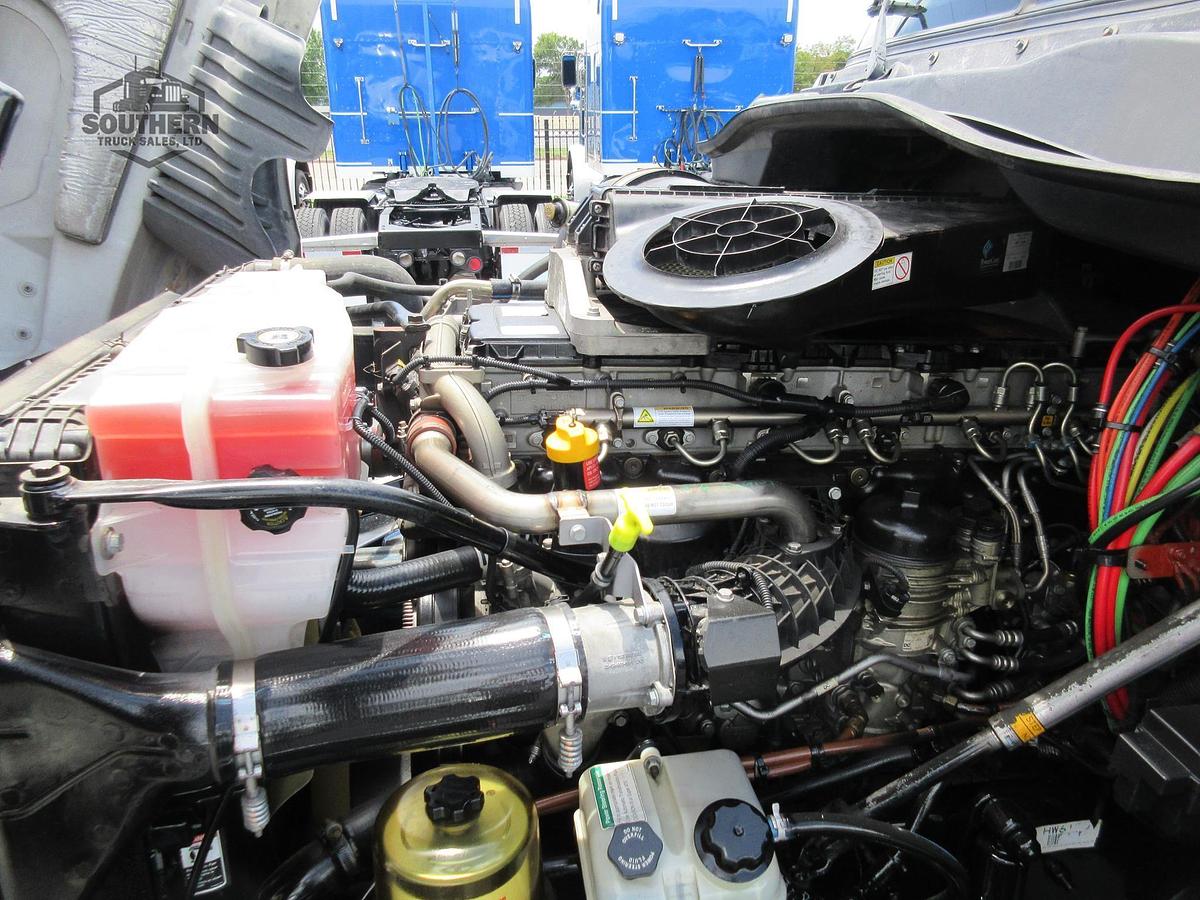 Used 2018 FREIGHTLINER CASCADIA 125