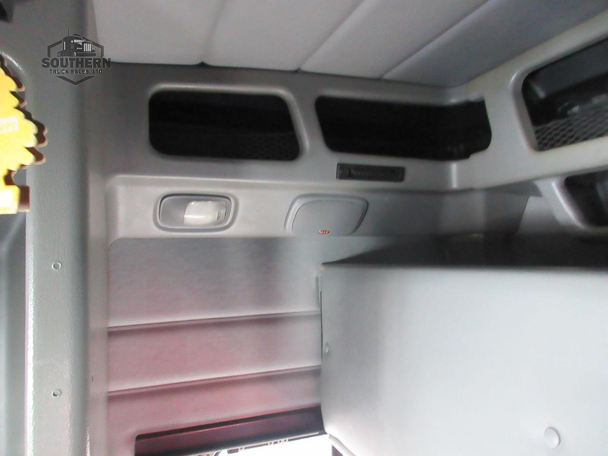 Used 2019 PETERBILT 389