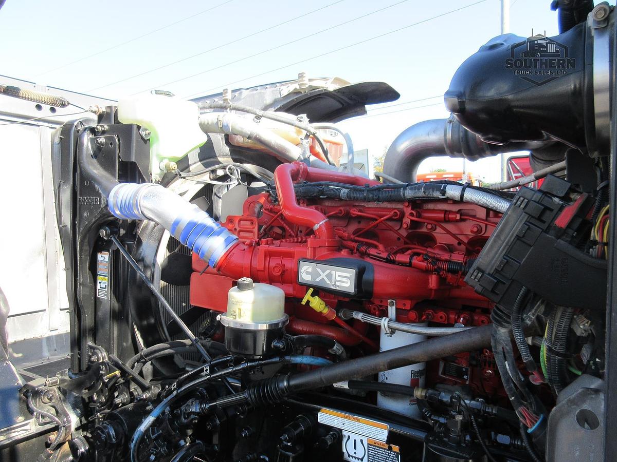 Used 2022 PETERBILT 389