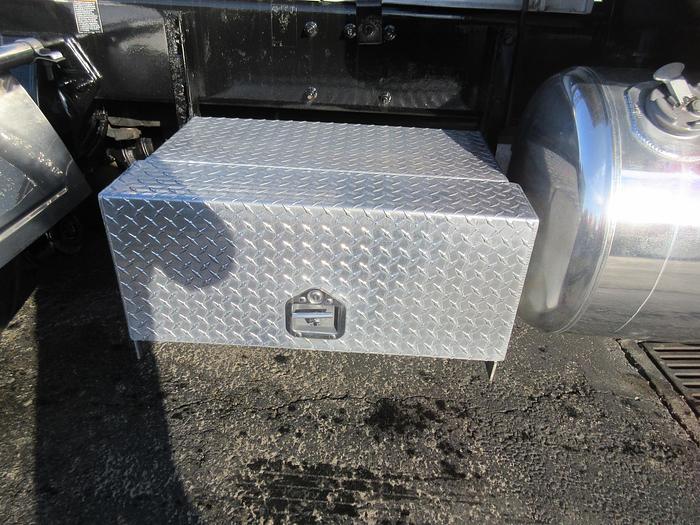 Used 2019 PETERBILT 389