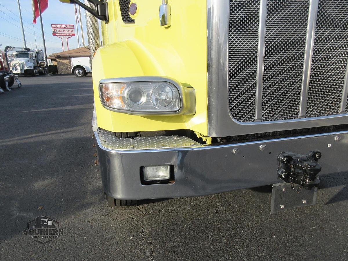 Used 2020 PETERBILT 567