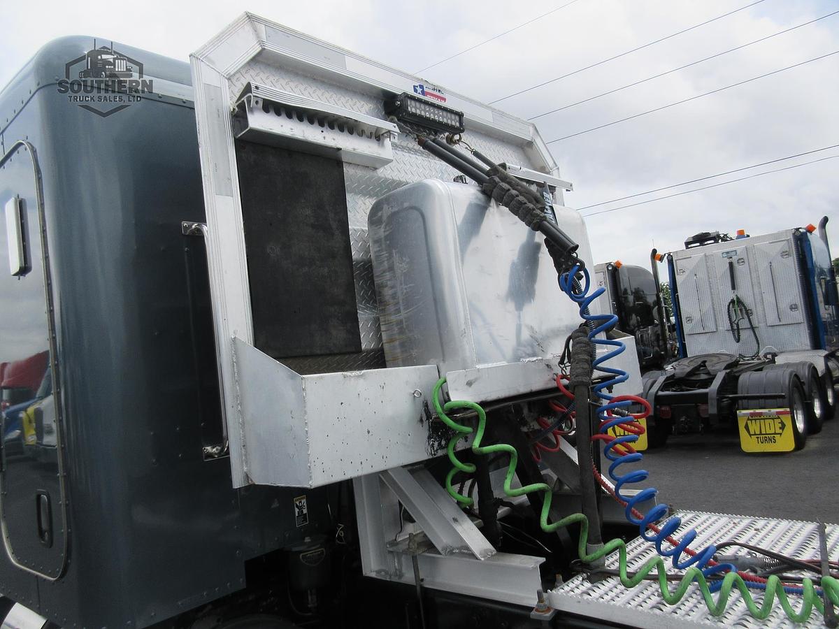 Used 2019 PETERBILT 389